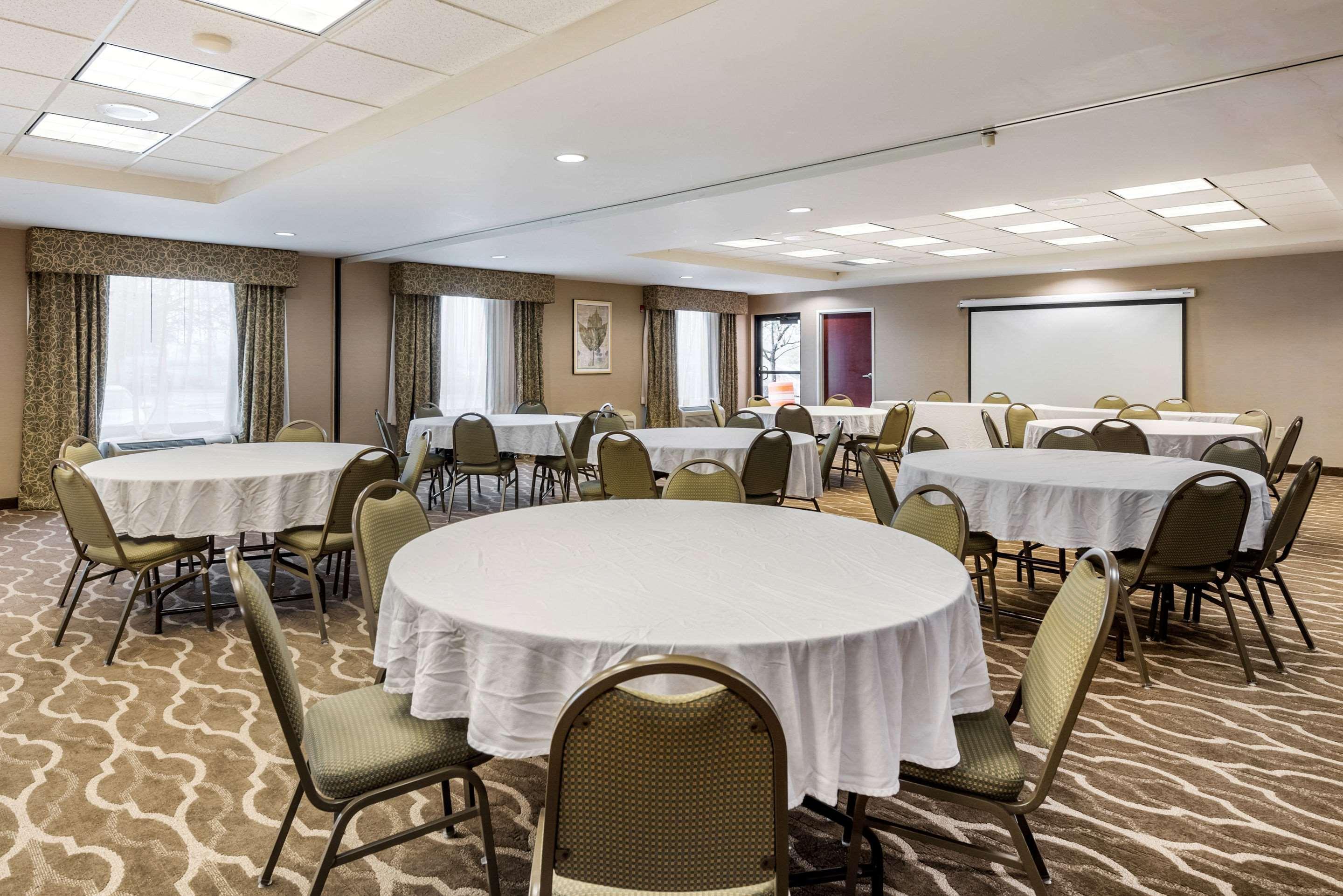 Comfort Suites Dayton-Wright Patterson Zewnętrze zdjęcie