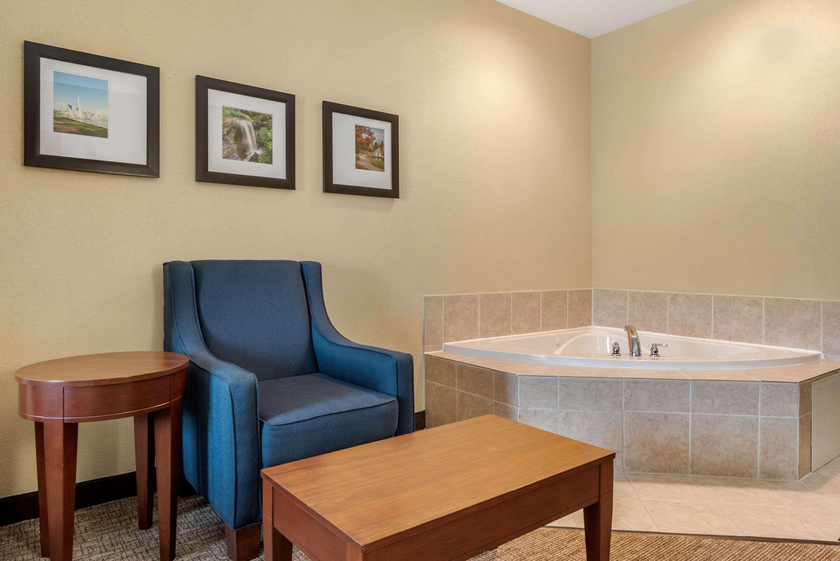 Comfort Suites Dayton-Wright Patterson Zewnętrze zdjęcie